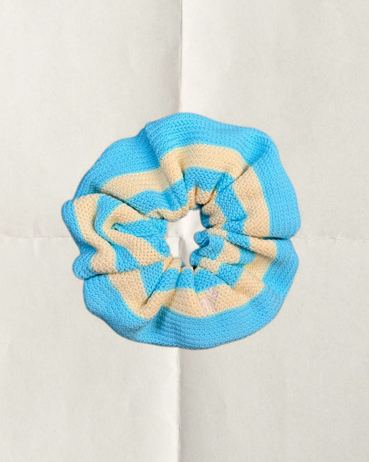 KNITTED SCRUNCHIE - BLUE&BUTTER