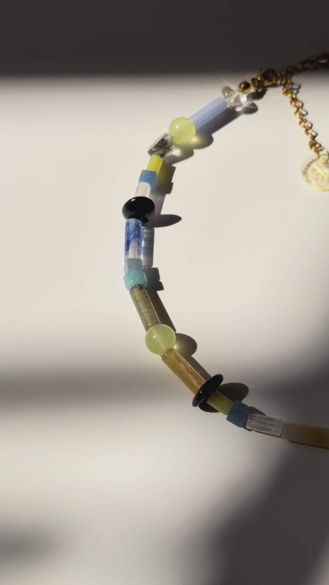 NATURAL STONES NECKLACE - MOSS